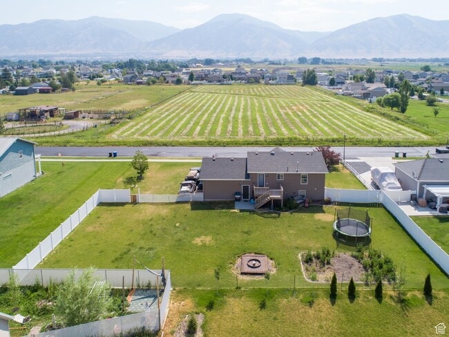 Building Photo - 3261 S 1500 W