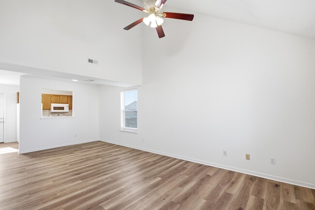 Building Photo - 3520 Prescott Dr