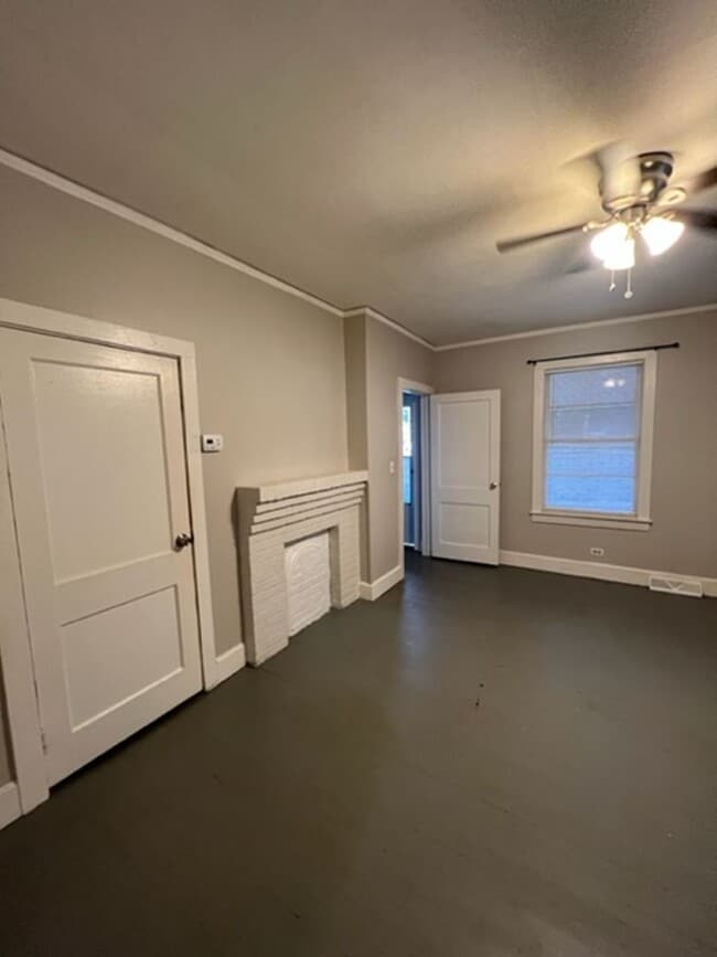 Building Photo - Cute home in Victor Mill in Greer. Rocking chair front porch, 2 bedrooms, 1 full bath with Hardwo...