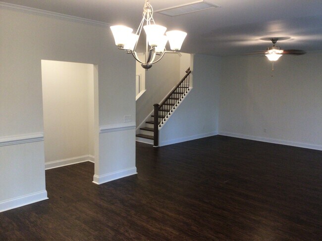 Building Photo - 132 McKelvey Pl