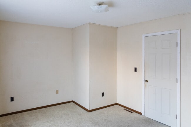 Building Photo - 1805 King College Rd