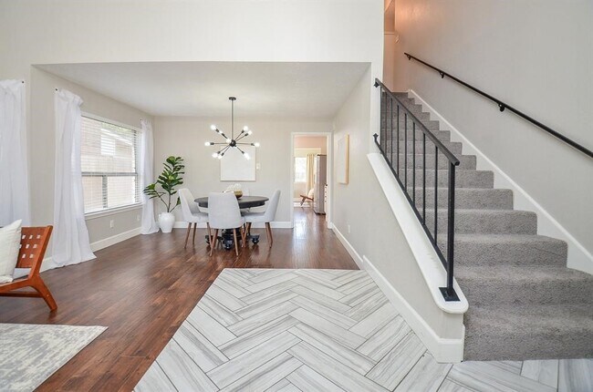 Building Photo - 22118 Fincastle Dr