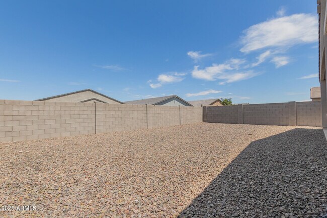 Building Photo - 6918 W Winston Dr
