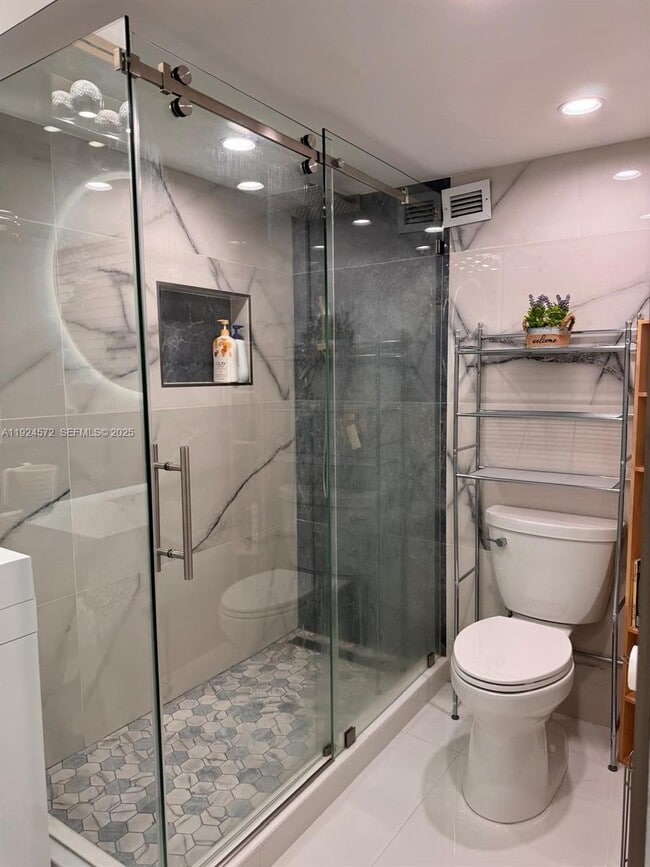 Building Photo - 3800 S Ocean Dr