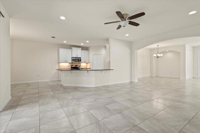 Building Photo - 12133 SW Aventino Dr