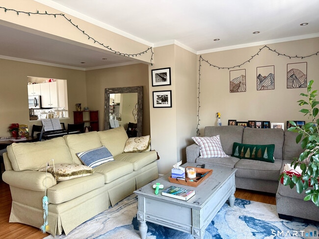 Building Photo - 133 Clearview Ct