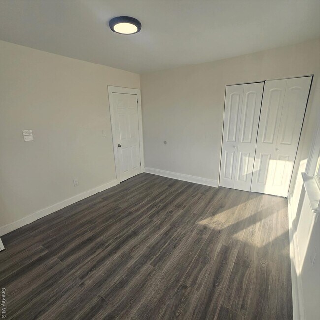 Building Photo - 182-19 147th Ave