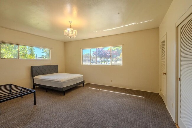 Building Photo - 245 Alviso St