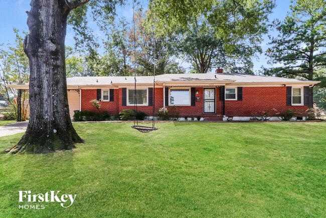 Building Photo - 4205 Charleswood Rd