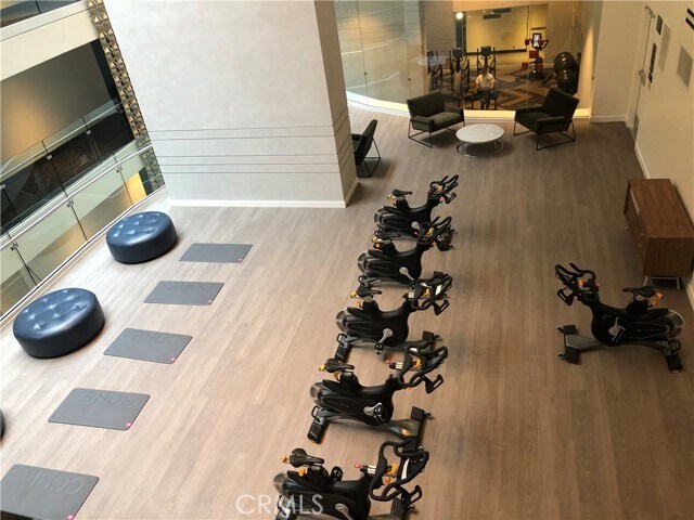 Building Photo - 400 S Broadway