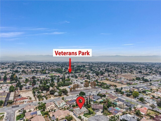 Building Photo - 9338 Emerald Ave