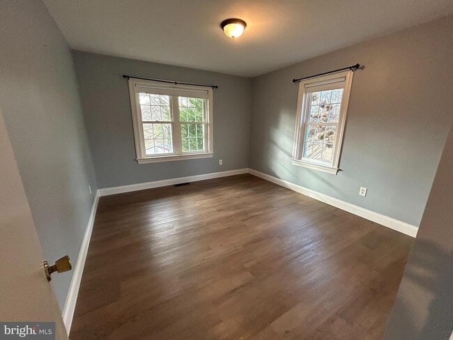 Building Photo - 136 Cedar Knoll Rd