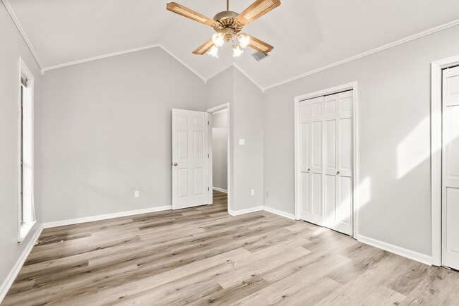Building Photo - Maumelle Luxury Riverland Home