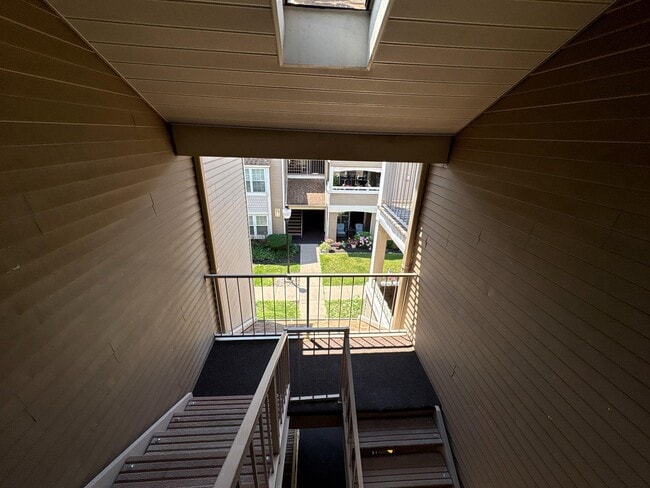 Building Photo - 72304 Delaire Landing Rd