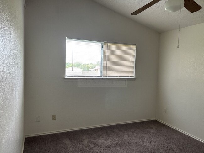 Building Photo - 2305 Purser Dr