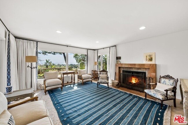 Building Photo - 28952 Selfridge Dr