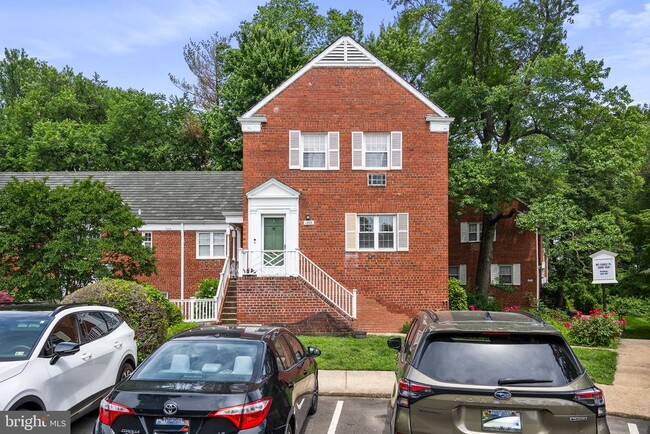 Building Photo - 1535 Mt Eagle Pl