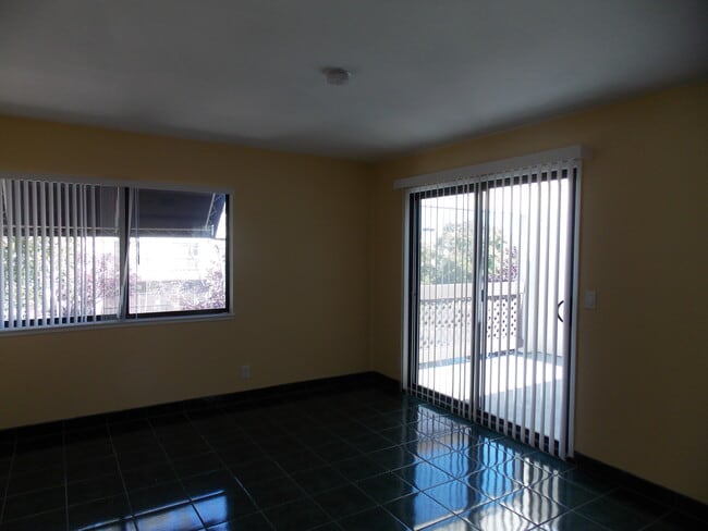 Building Photo - 524 Shorebird Cir