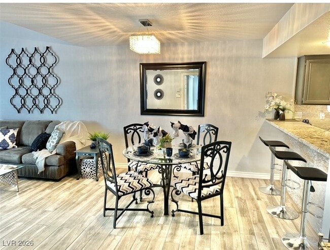 Building Photo - 2700 Lodestone Dr