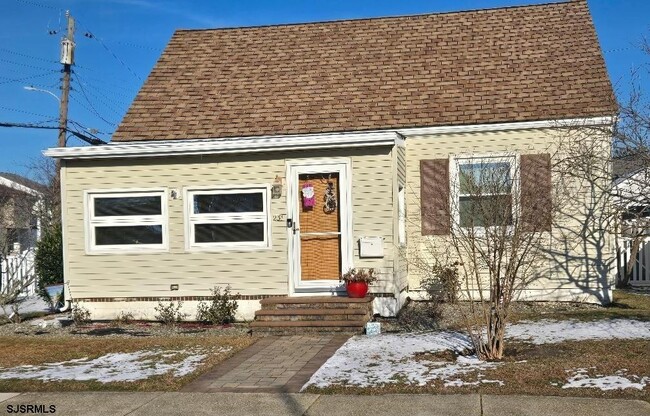 Building Photo - 231 N Wyoming Ave