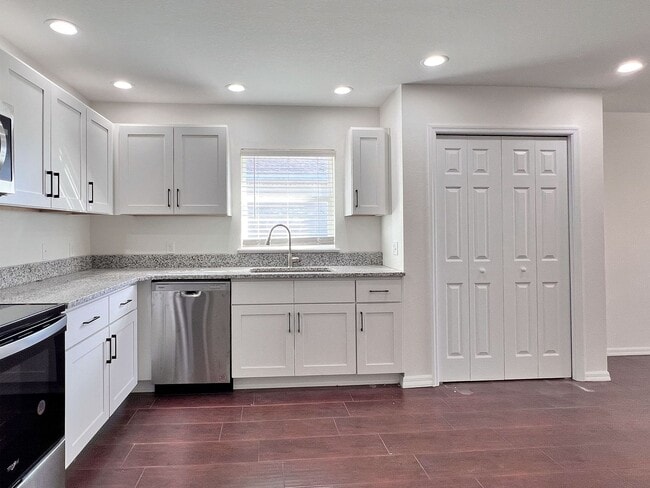 Building Photo - Beautiful Three-bedroom Corner Lot Home