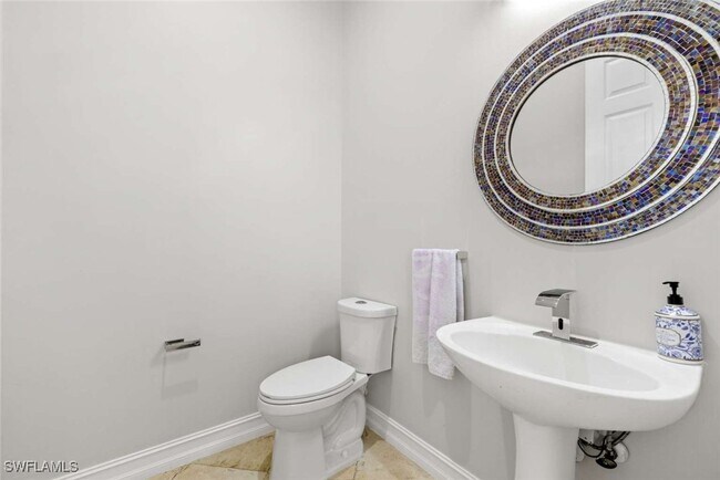Building Photo - 7080 Bergamo Way