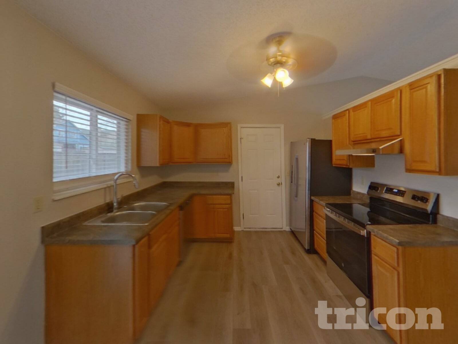 Building Photo - 6669 Gambol Quail Dr E