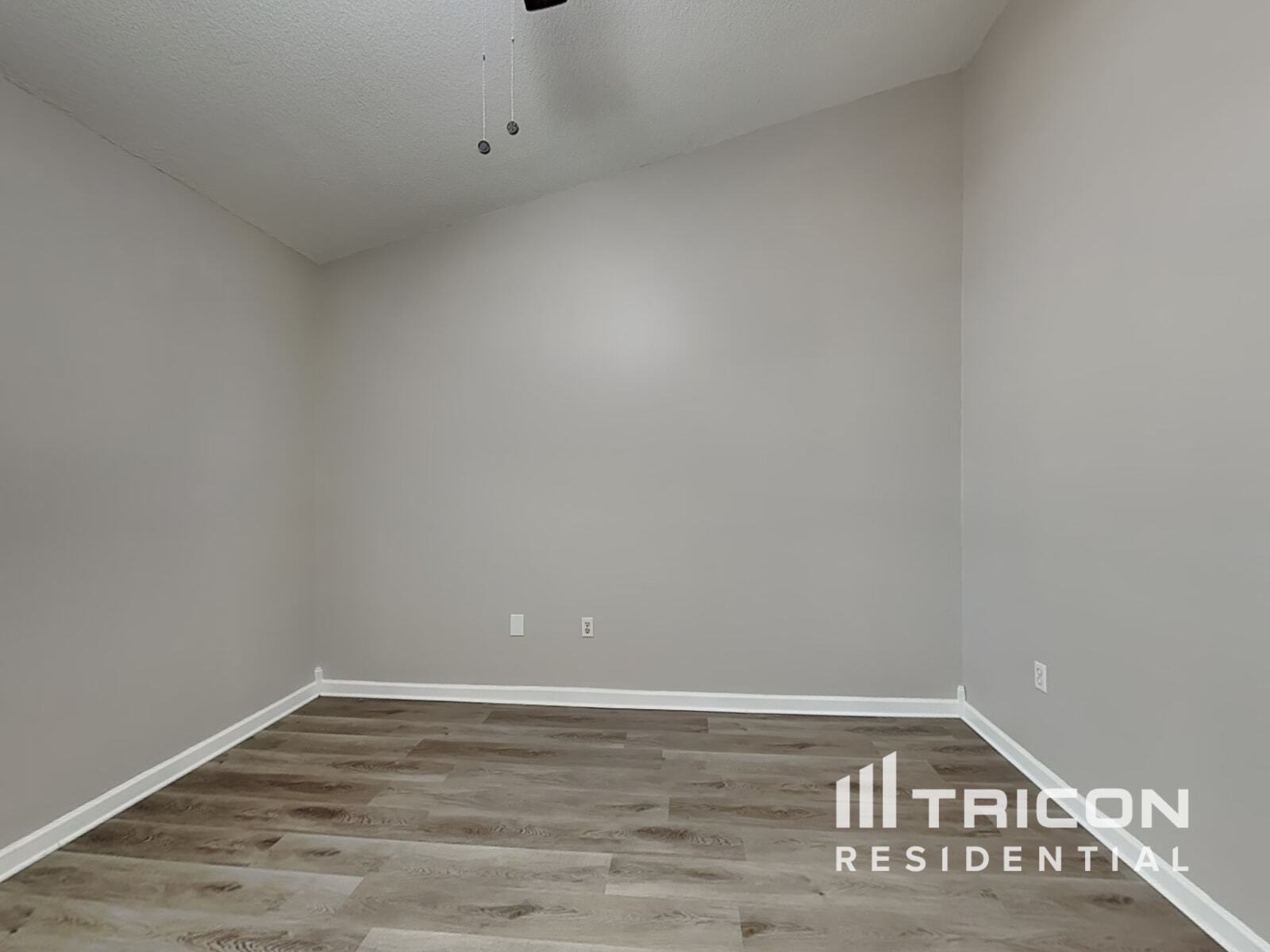 Building Photo - 3727 75 Dr E
