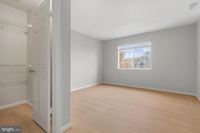 Building Photo - 5705 Chapman Mill Dr