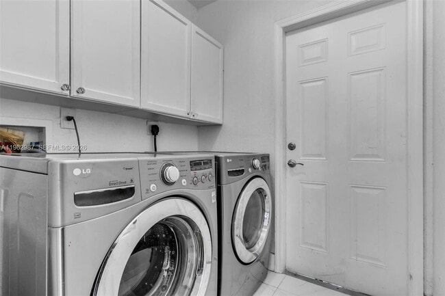 Building Photo - 16605 SW 55th Terrace