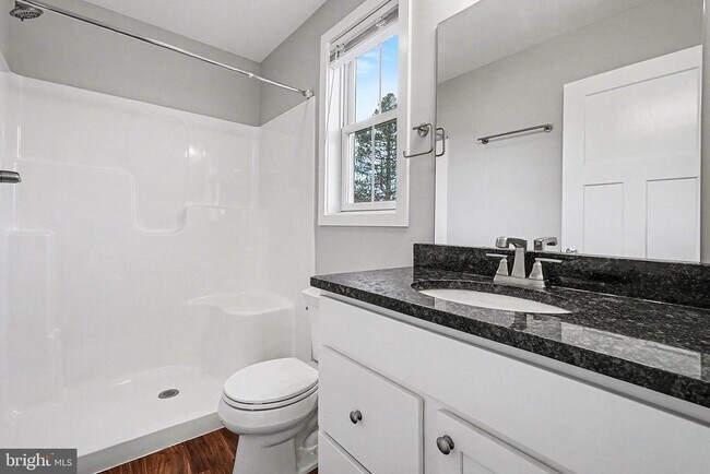 Building Photo - 120 HART Ln