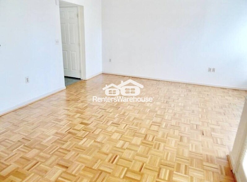 Building Photo - 1404 Jedforest Dr