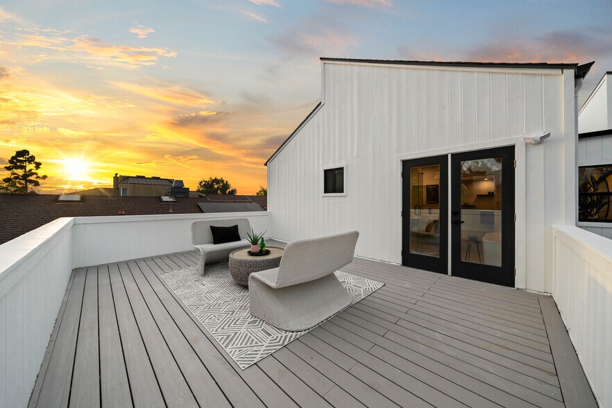 Building Photo - 2029 Del Mar Heights Rd