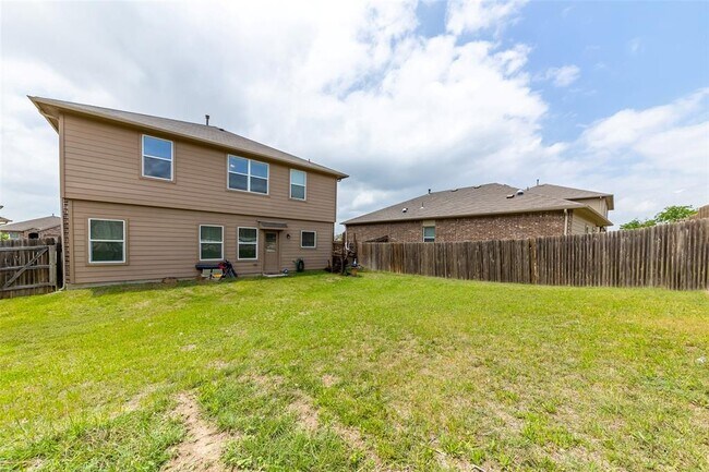 Building Photo - 290 Northern Flicker St