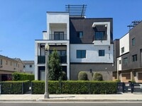 Building Photo - 519 W Newby Ave