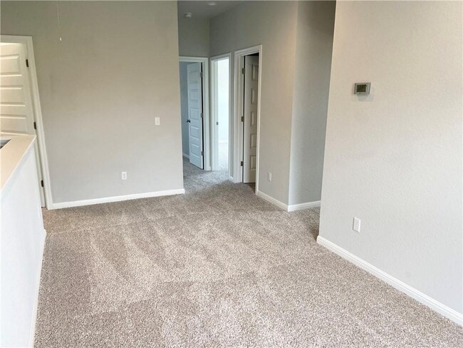 Building Photo - 2216 Limestone Lake Dr