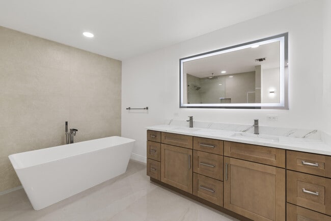 Building Photo - 187 Harbourside Cir