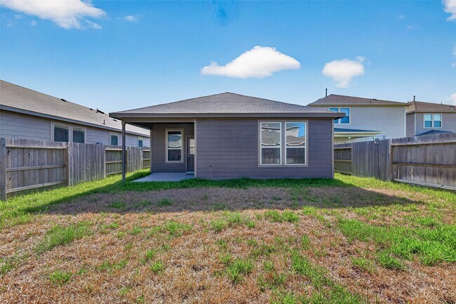 Building Photo - 16737 Oak Bough Dr
