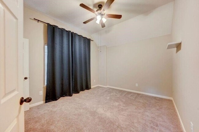 Building Photo - 29810 N Legends Village Cir