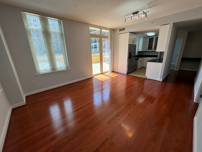 Building Photo - 155 Potomac Passage