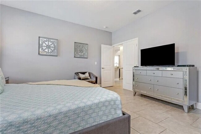Building Photo - 5180 Oakbourne Ave