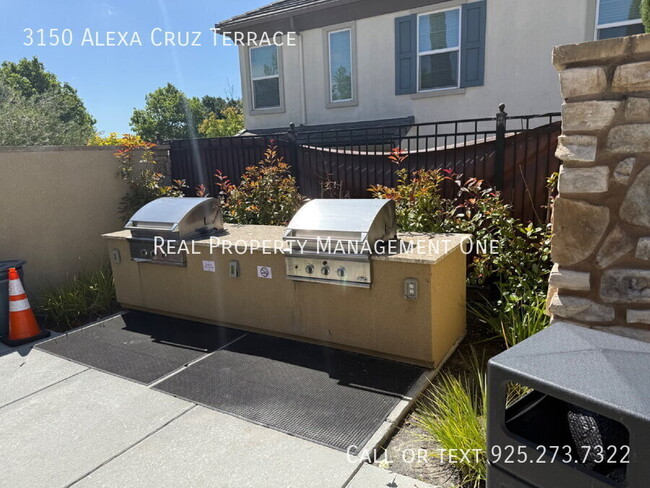 Building Photo - 3150 Alexa Cruz Terrace