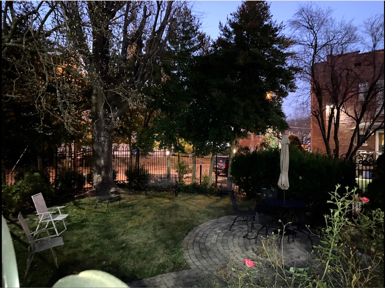 Building Photo - 204 Bradford St