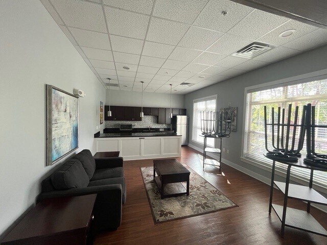 Building Photo - 2197 Nolensville Pike