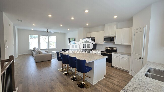Building Photo - 6158 Wayburn St
