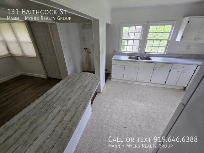 Building Photo - 131 Haithcock St