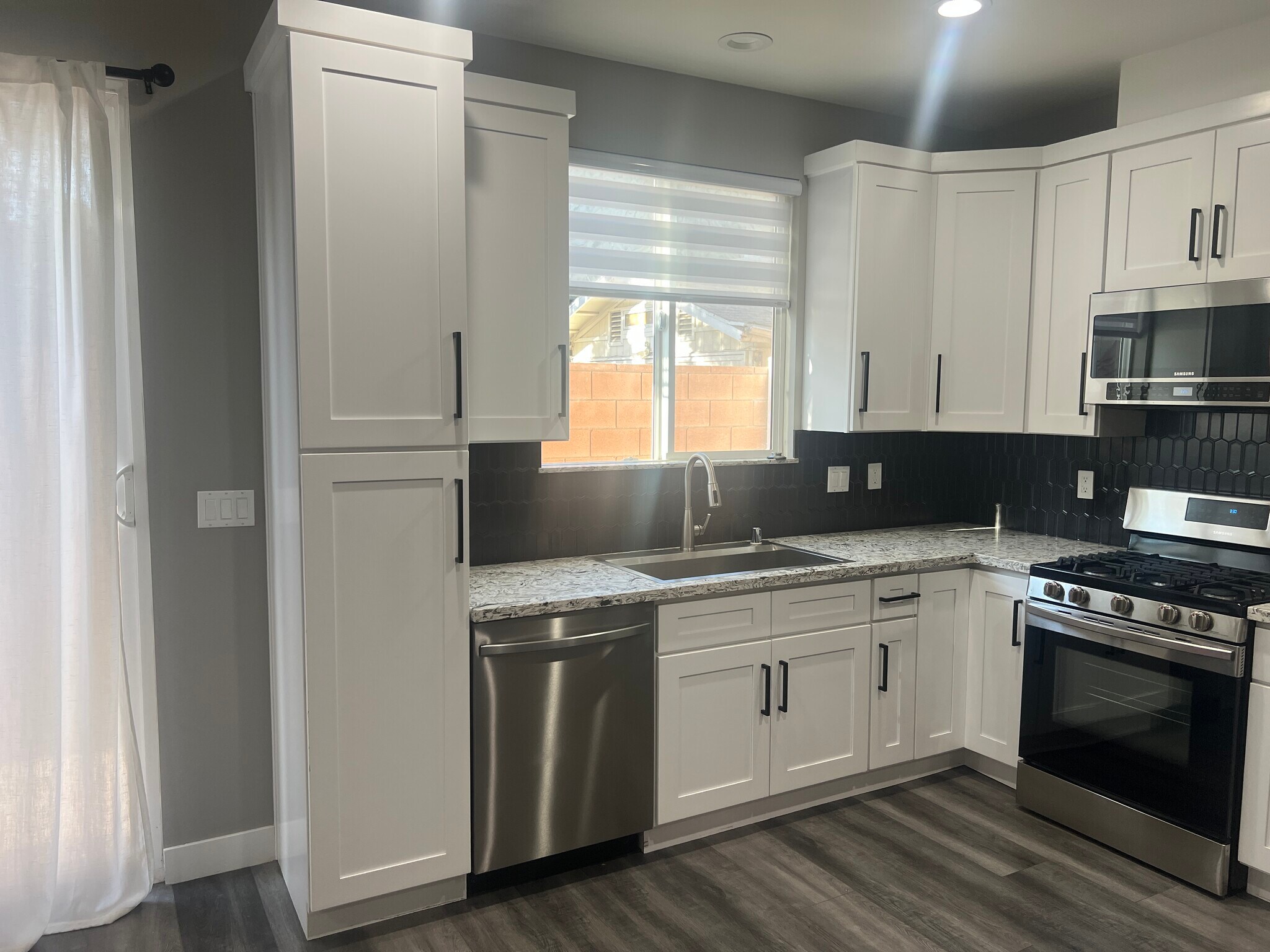 Building Photo - 17639 W Vuong Pl