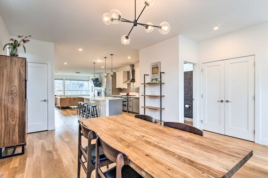 Building Photo - 3910 Stuart St