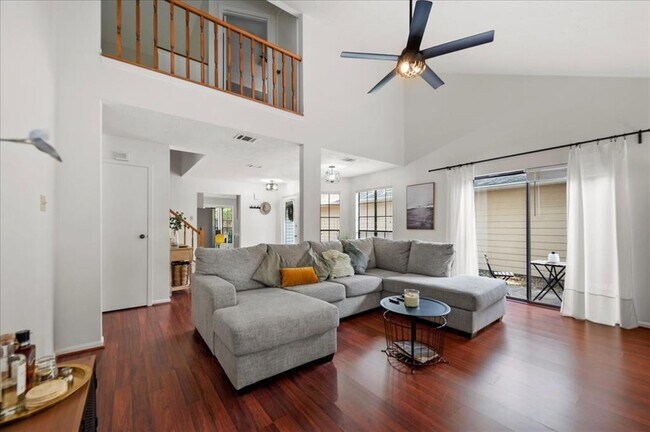 Building Photo - 7752 High Village Dr