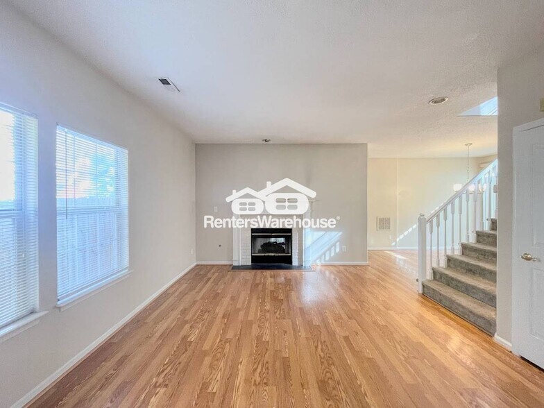 Building Photo - 805 Greystone Trce